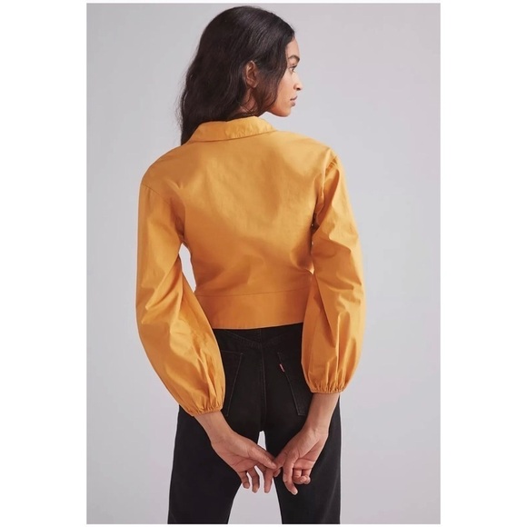 ANTHROPOLOGIE SUNDAY IN BROOKLYN Twist Front Crop Blouse Size M - Picture 3 of 7